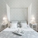 Lumine Suites Barcelona Hostal